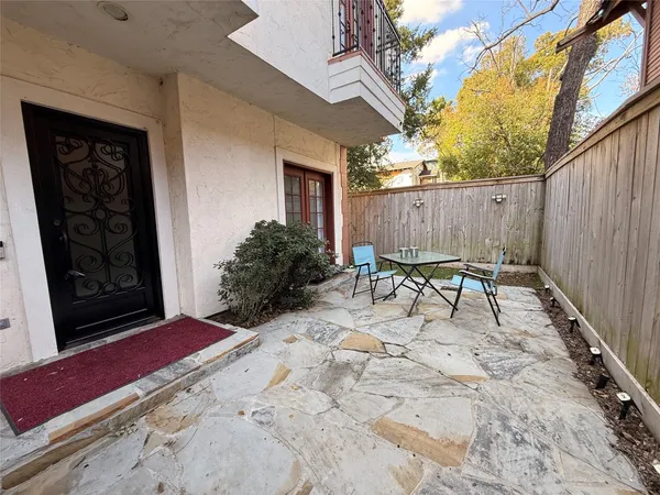 a view of outdoor space yard and patio