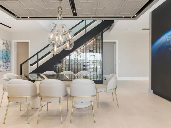 $2,995,000 | 10 Illinois Street, Unit 5A, St. Charles, IL 60174