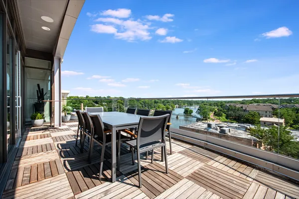$2,995,000 | 10 Illinois Street, Unit 5A, St. Charles, IL 60174