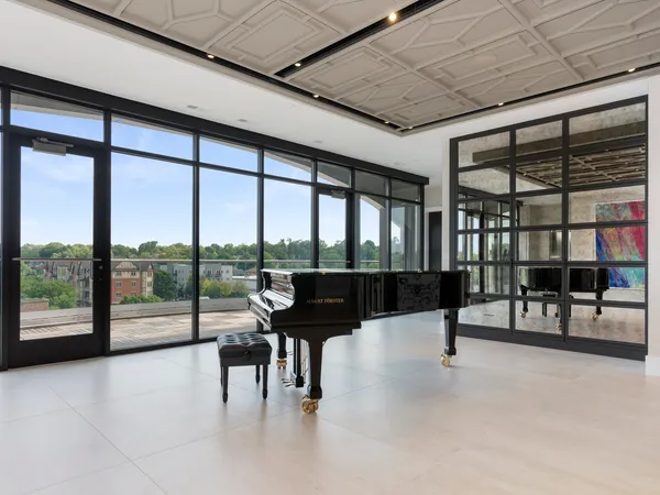 $2,995,000 | 10 Illinois Street, Unit 5A, St. Charles, IL 60174