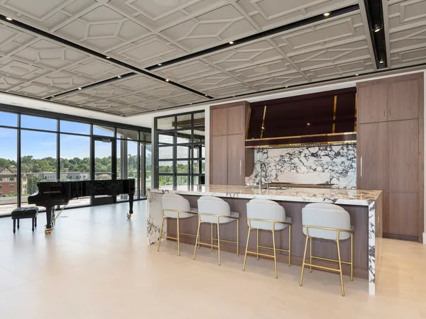 $2,995,000 | 10 Illinois Street, Unit 5A, St. Charles, IL 60174