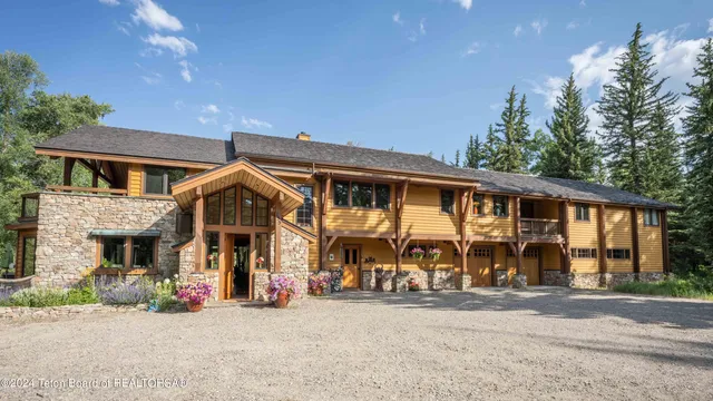 $7,200,000 | 155 East Buck Mountain Road, Jackson, WY 83001
