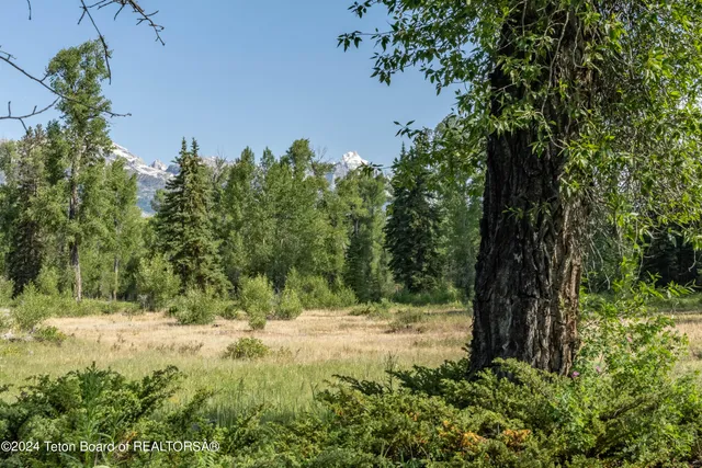 $7,200,000 | 155 East Buck Mountain Road, Jackson, WY 83001