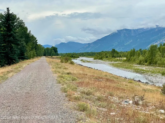 $7,200,000 | 155 East Buck Mountain Road, Jackson, WY 83001