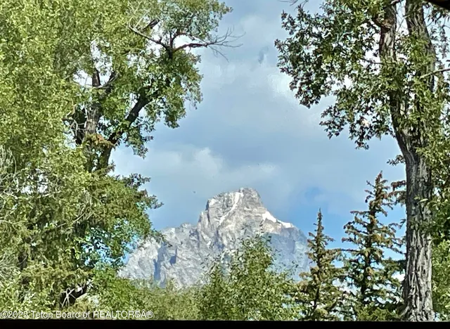 $7,200,000 | 155 East Buck Mountain Road, Jackson, WY 83001