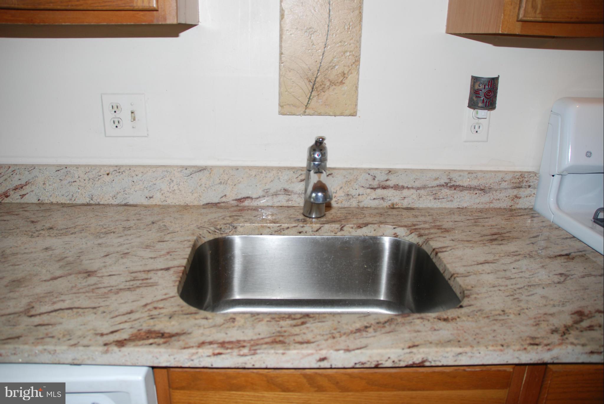 3 Hamill Road, Unit 3C Baltimore, MD 21210 - Photo 8 of 17 Kitchen