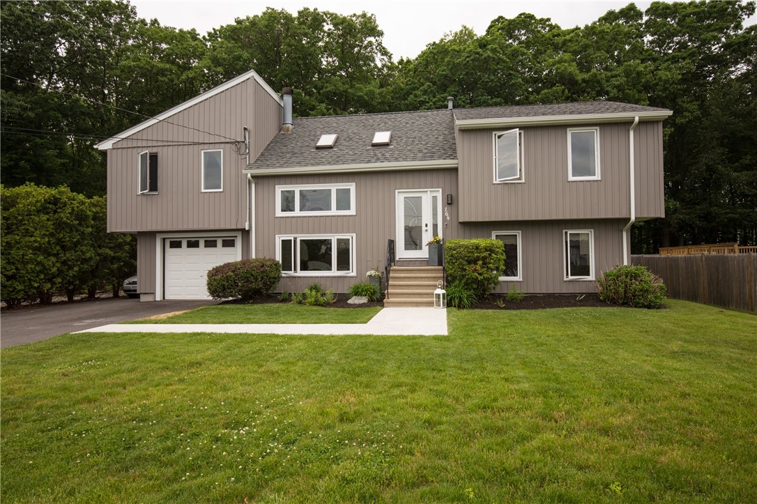 164 Mohawk Trail Cranston, RI 02921 - Photo 1 of 40 Gallery Image 1
