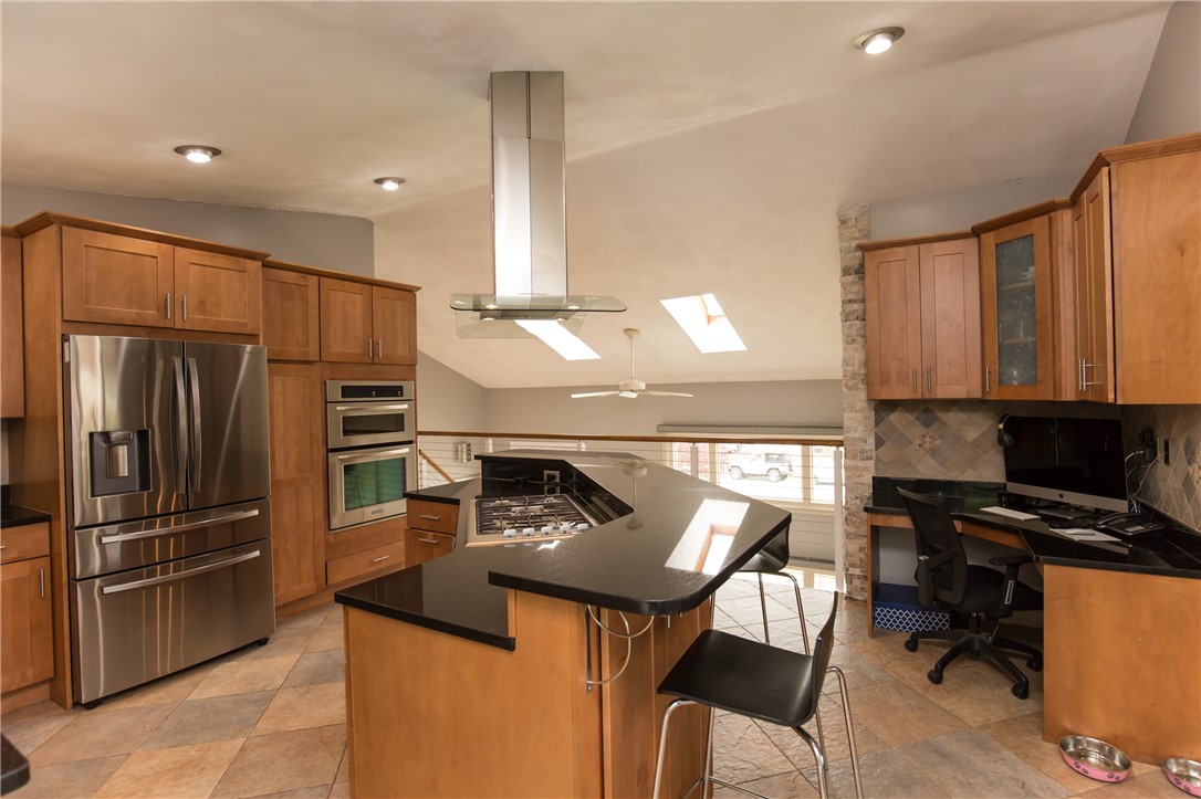 164 Mohawk Trail Cranston, RI 02921 - Photo 8 of 40 Gallery Image 8