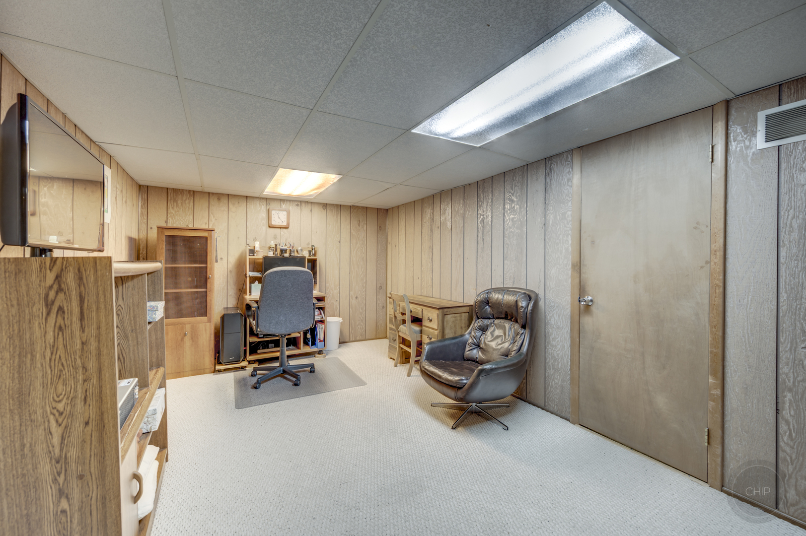 1259 Natchez Trace Circle Naperville, IL 60565 - Photo 41 of 56 a view of a room with gym equipment