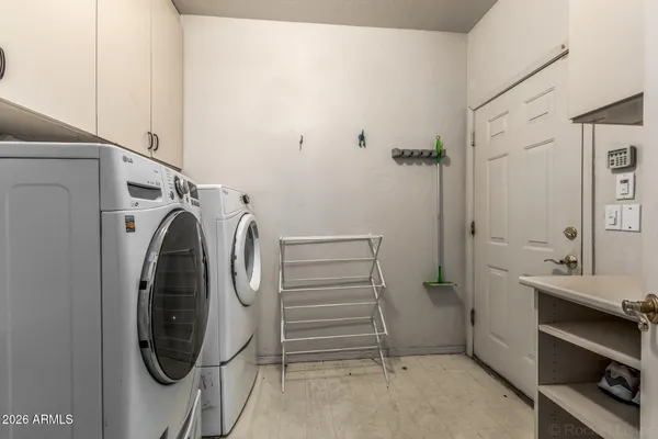 a view of walk in closet