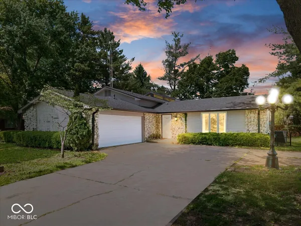 $364,900 | 1010 Porto Bello Street, Pendleton, IN 46064