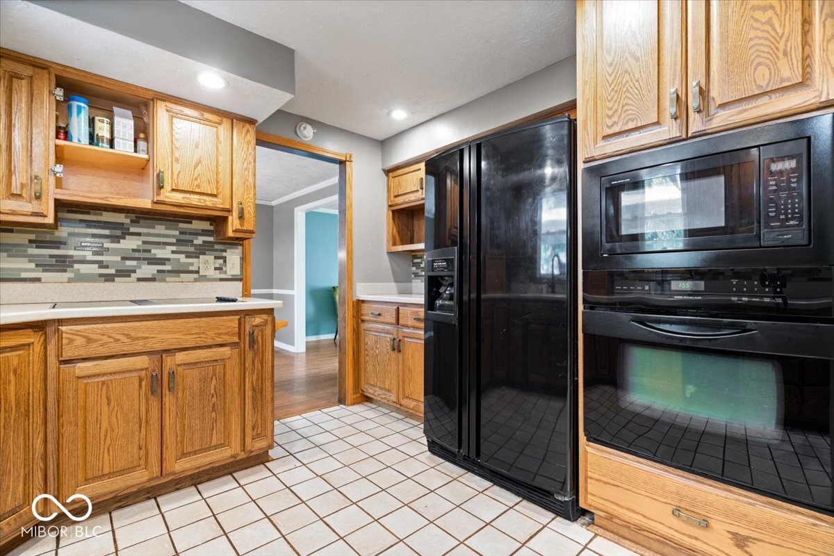 1010 Porto Bello Street Pendleton, IN 46064 - Photo 10 of 30