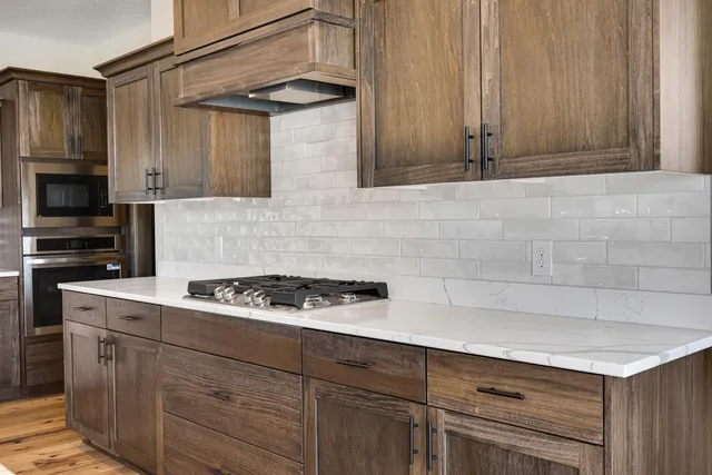 $809,900 | 18567 Hidden Way, Lakeville, MN 55044