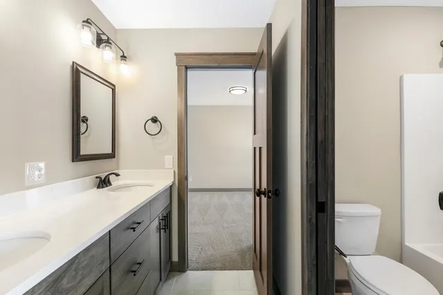 $809,900 | 18567 Hidden Way, Lakeville, MN 55044