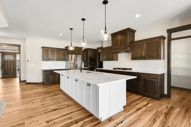 $809,900 | 18567 Hidden Way, Lakeville, MN 55044