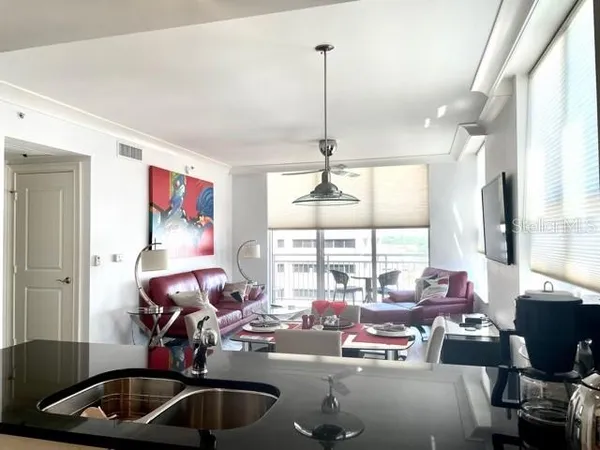 $5,000 | 1350 Main Street, Unit 909, Sarasota, FL 34236