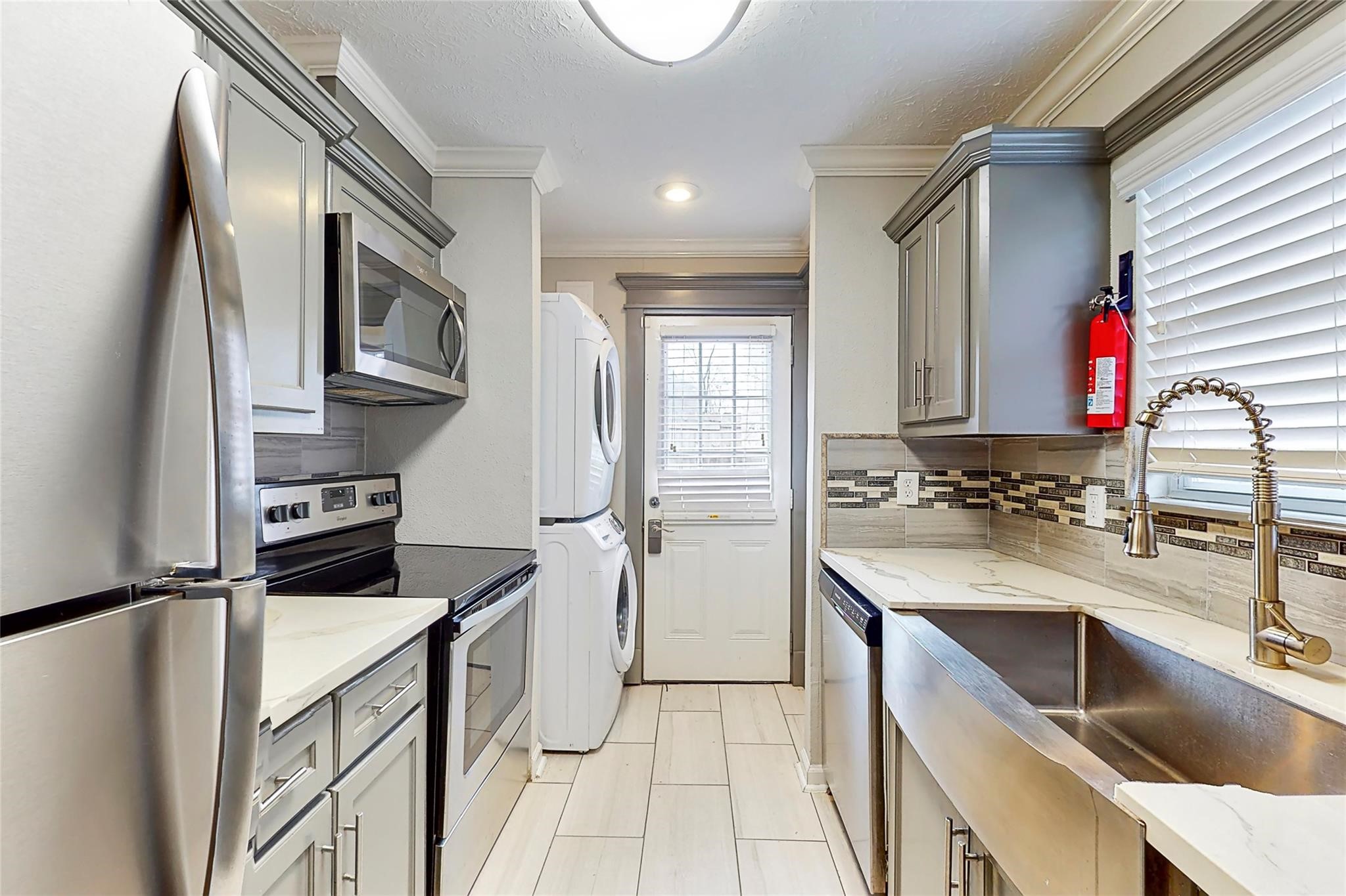 7825 Cook Road Houston, TX 77072 - Photo 6 of 13