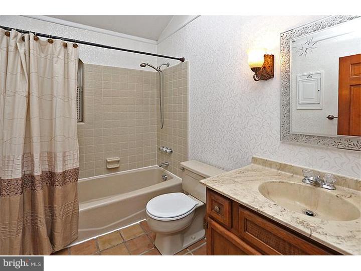 204 Woods Road Glenside, PA 19038 - Photo 22 of 24 Gallery Image 22