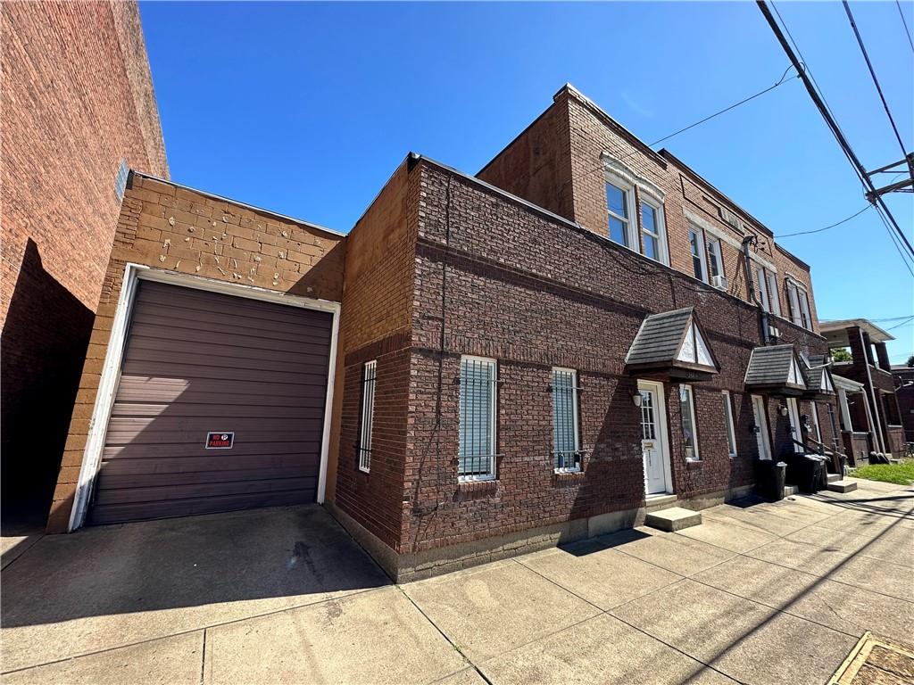 504 Broadway Avenue McKees Rocks, PA 15136 - Photo 1 of 39 Gallery Image 1