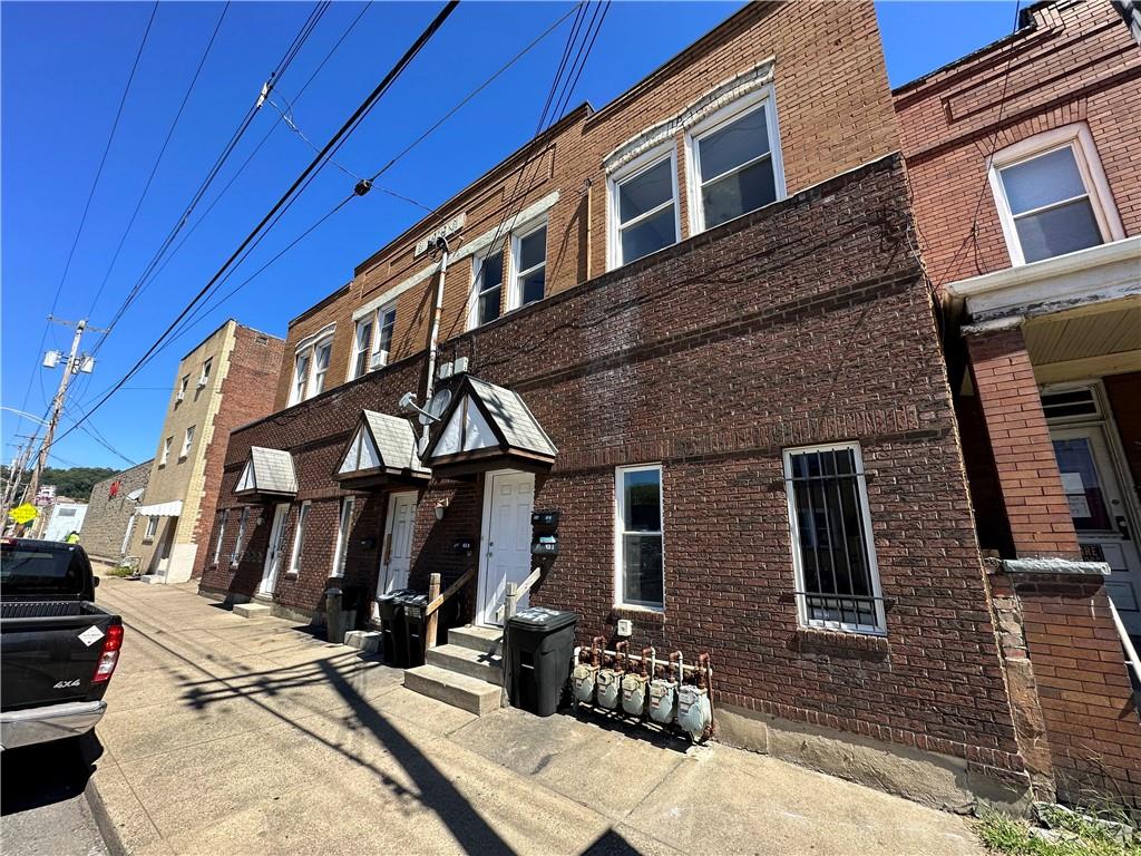 504 Broadway Avenue McKees Rocks, PA 15136 - Photo 3 of 39 Gallery Image 3