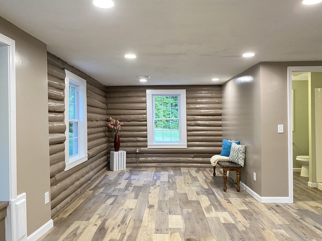 115 Charlton Road Spencer, MA 01562 - Photo 9 of 41 Gallery Image 9