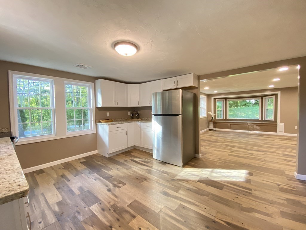 115 Charlton Road Spencer, MA 01562 - Photo 10 of 41 Gallery Image 10