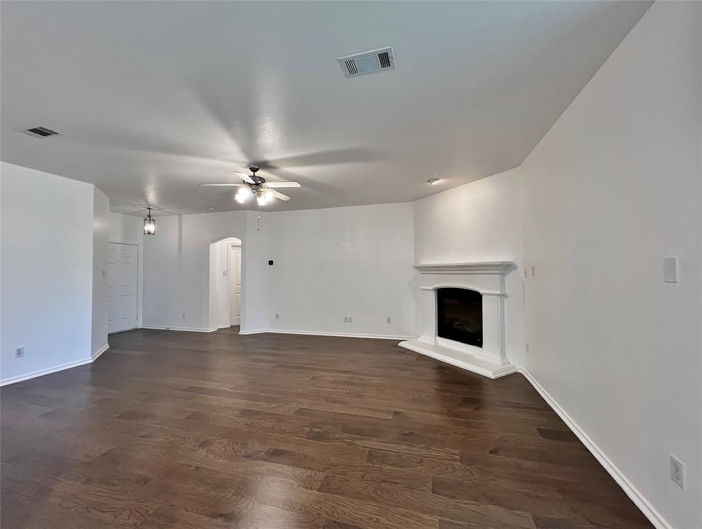 8000 Ranchvale Lane Arlington, TX 76002 - Photo 5 of 18