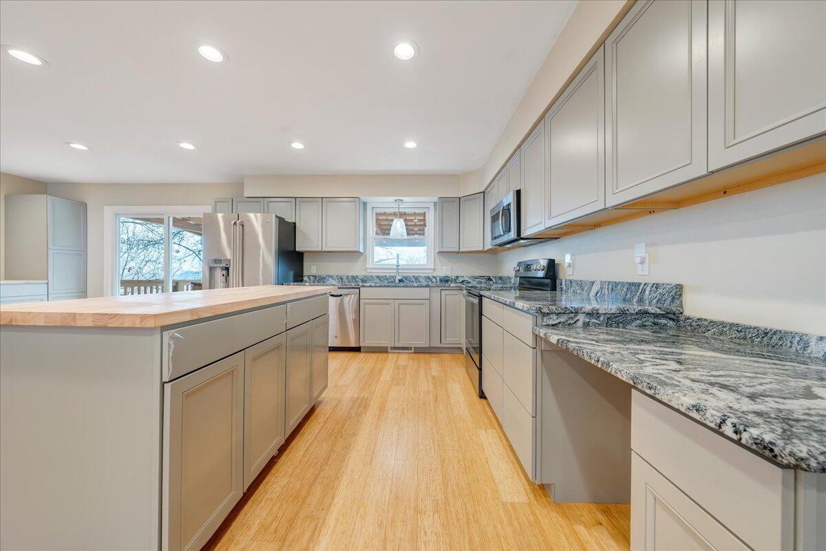 778 Shirley Road Salem, VA 24153 - Photo 15 of 54 014-MIB04761