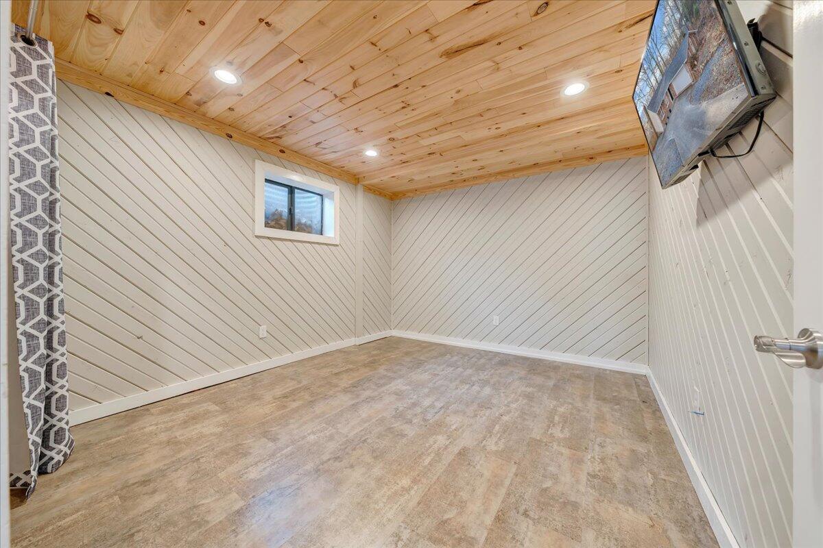 778 Shirley Road Salem, VA 24153 - Photo 31 of 54 032-MIB04812
