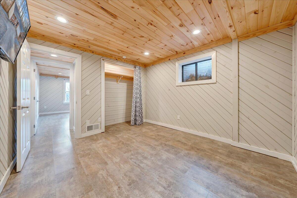 778 Shirley Road Salem, VA 24153 - Photo 32 of 54 033-MIB04815