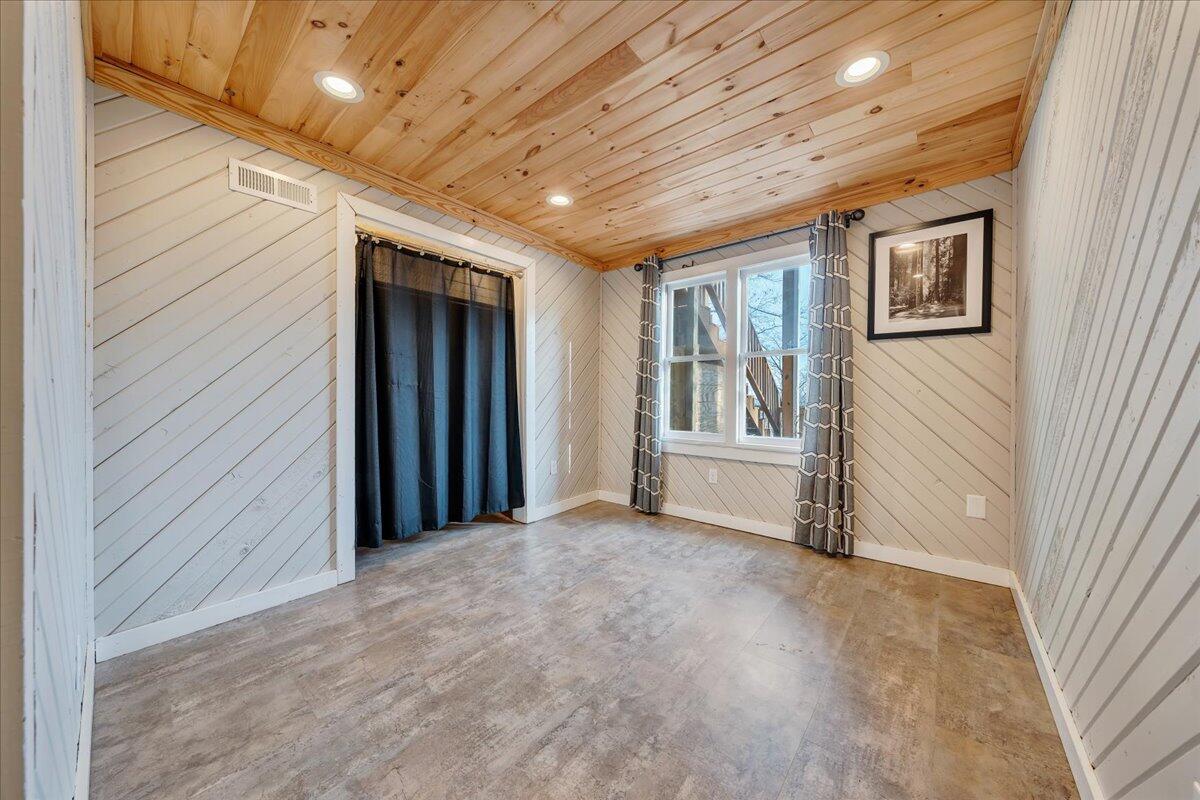 778 Shirley Road Salem, VA 24153 - Photo 34 of 54 036-MIB04824