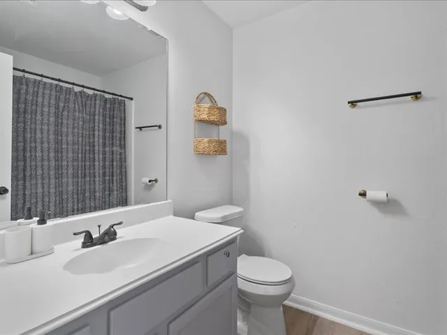 $1,800 | 5303 Edenbourgh Lane, Austin, TX 78754