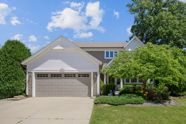 $484,000 | 5 Vernon Court, South Elgin, IL 60177