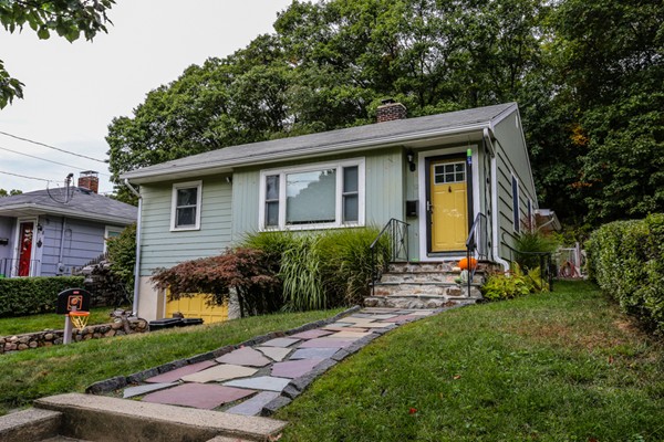 12 Edgehill Road Swampscott, MA 01907 - Photo 1 of 27 Gallery Image 1