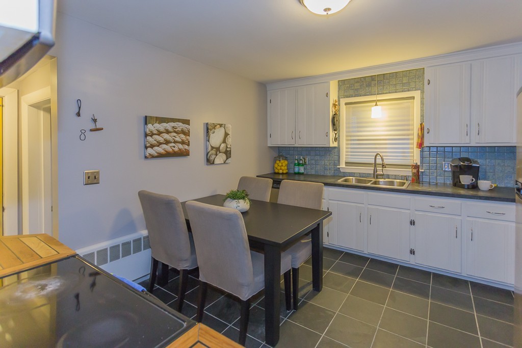 12 Edgehill Road Swampscott, MA 01907 - Photo 5 of 27 Gallery Image 5