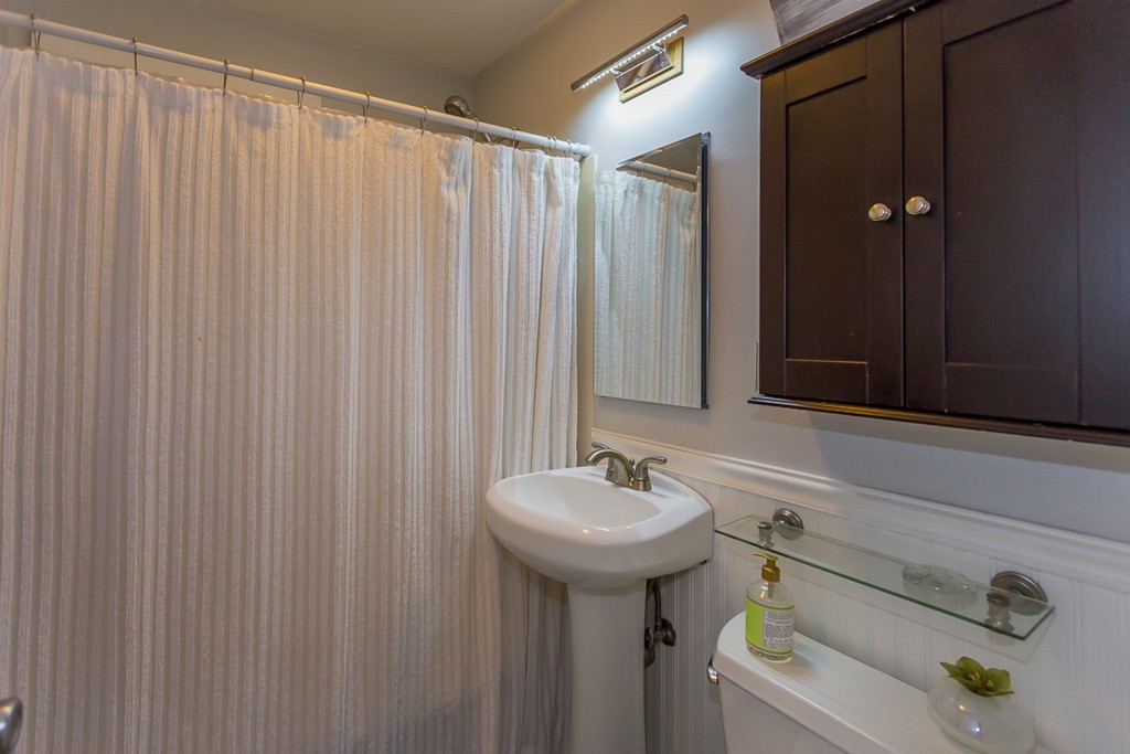 12 Edgehill Road Swampscott, MA 01907 - Photo 8 of 27 Gallery Image 8
