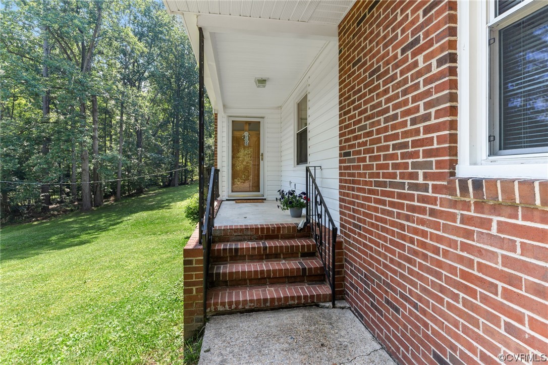 5817 Middle Road Prince George, VA 23875 - Photo 3 of 32 Gallery Image 3