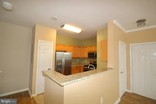 $2,295 | 5117 H Travis Edward Way, Unit 5117H, Centreville, VA 20120