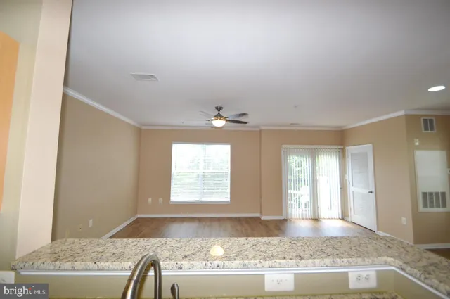 $2,295 | 5117 H Travis Edward Way, Unit 5117H, Centreville, VA 20120