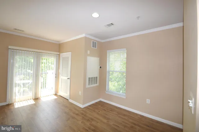 $2,295 | 5117 H Travis Edward Way, Unit 5117H, Centreville, VA 20120