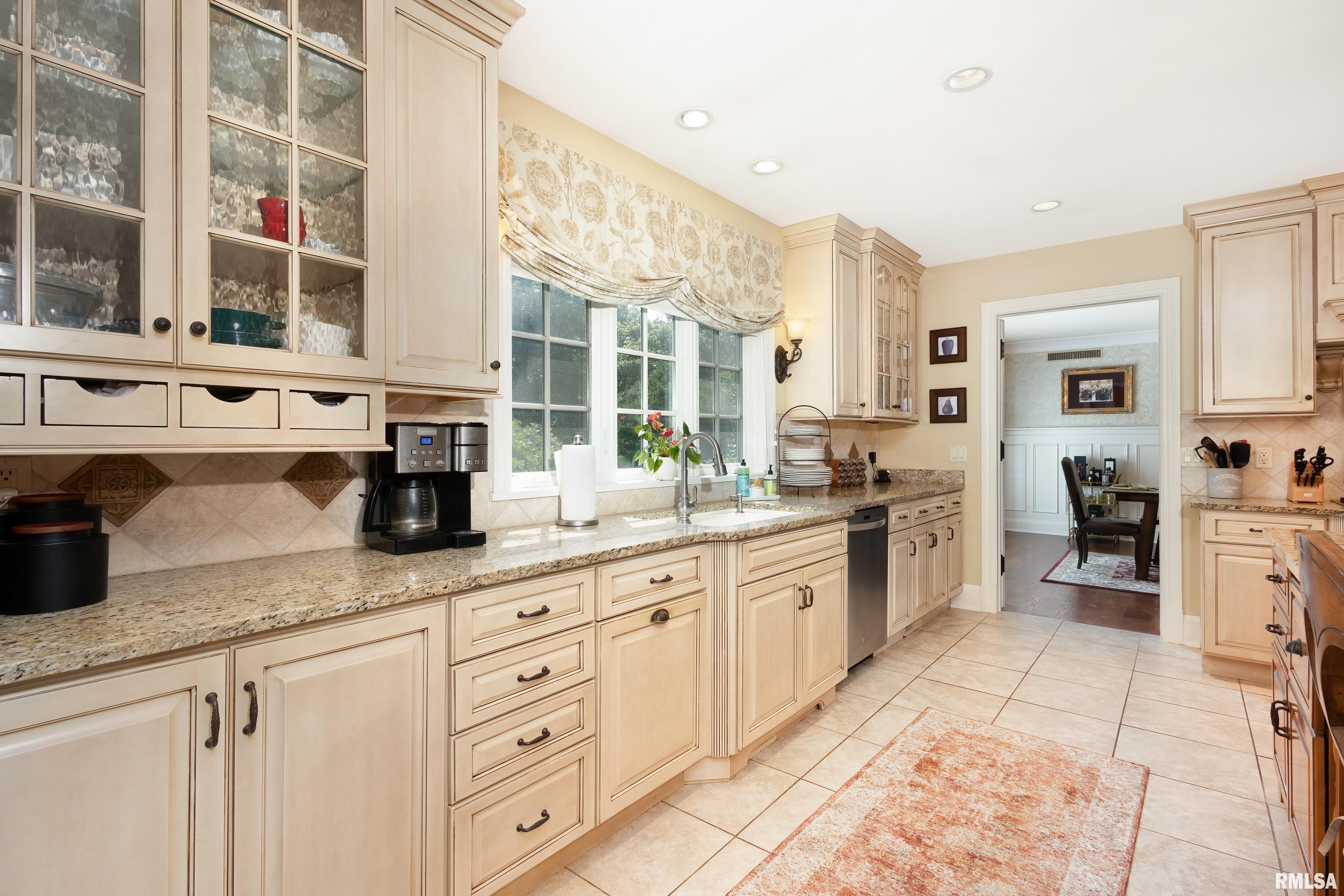 4026 Jersey Ridge Road Davenport, IA 52807 - Photo 29 of 90 Gallery Image 29