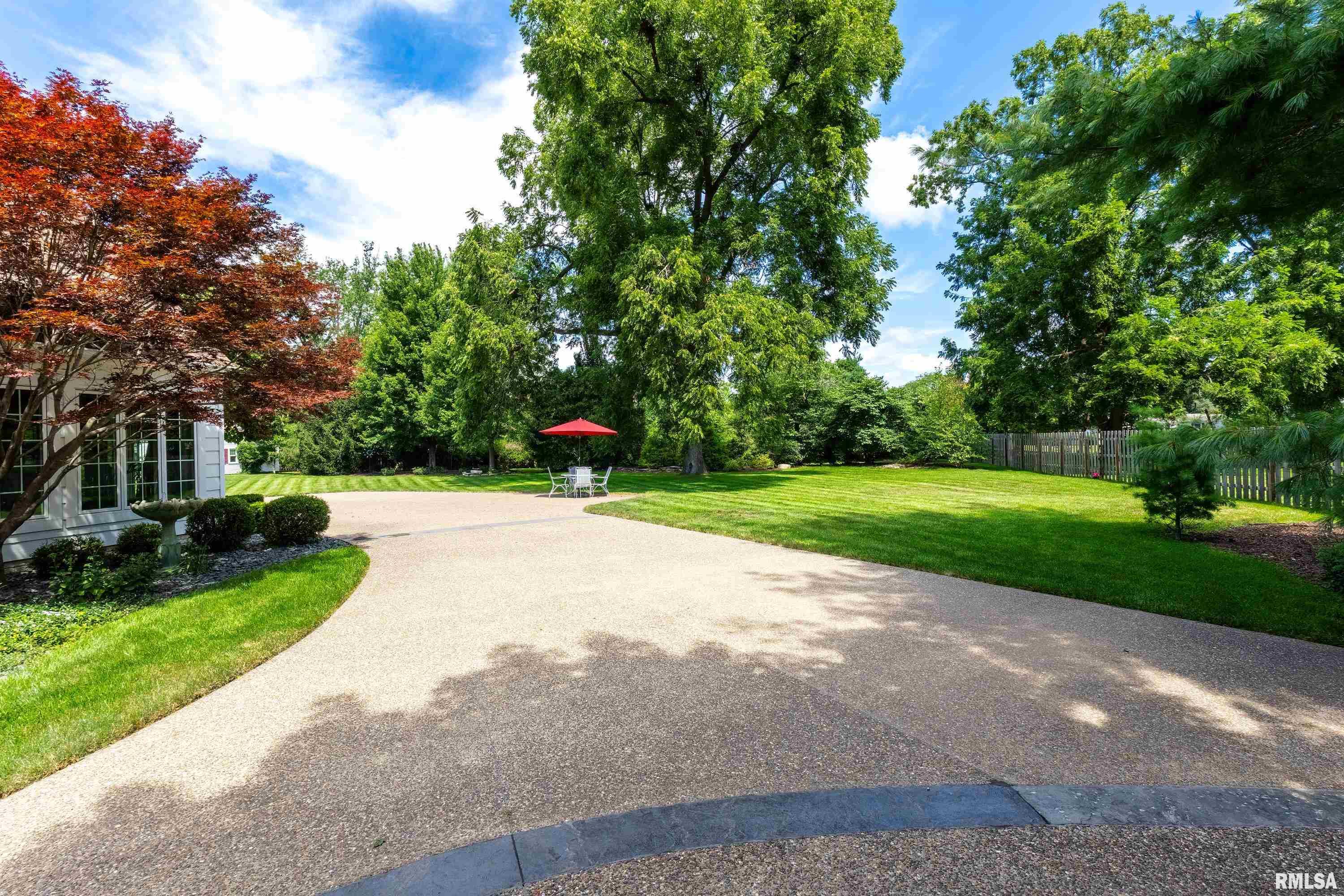 4026 Jersey Ridge Road Davenport, IA 52807 - Photo 6 of 90 Gallery Image 6