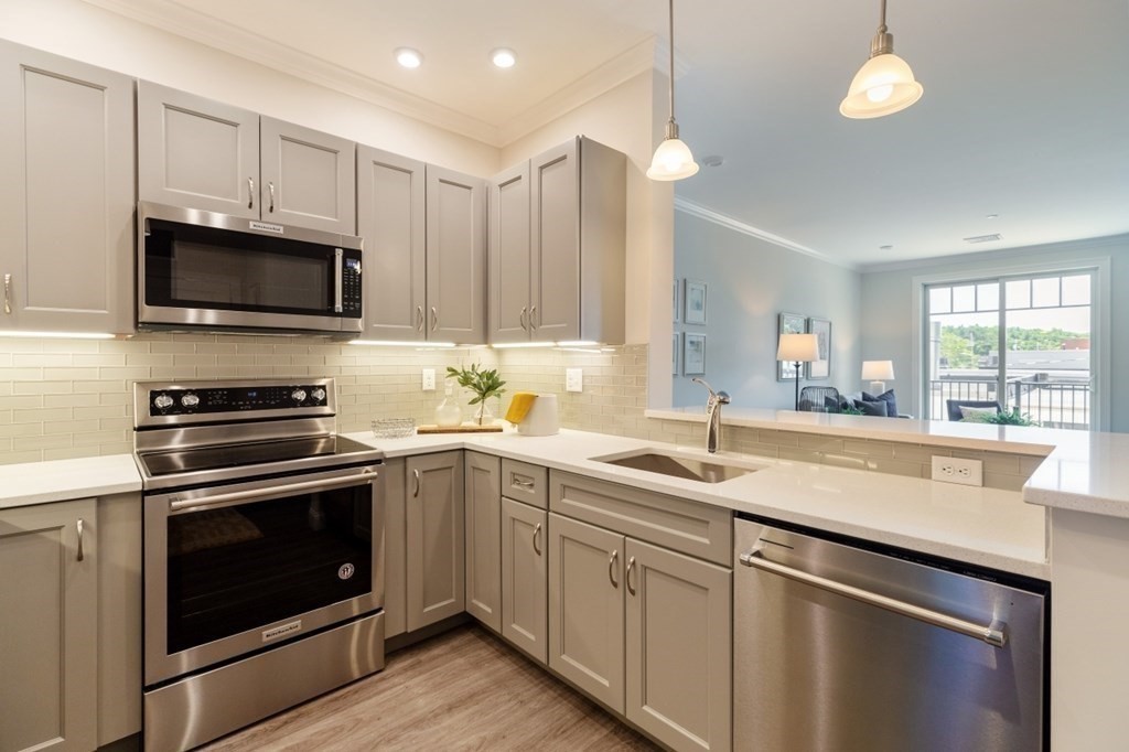 69 Foundry Street, Unit 403 Wakefield, MA 01880 - Photo 2 of 14