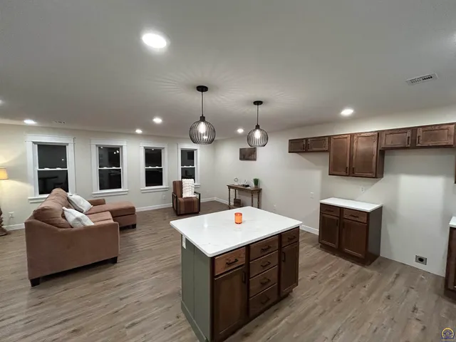 $184,500 | 805 Peyton Street, Emporia, KS 66801