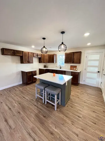 $184,500 | 805 Peyton Street, Emporia, KS 66801