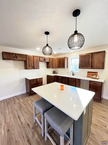 $184,500 | 805 Peyton Street, Emporia, KS 66801