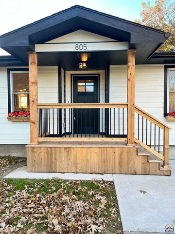 $184,500 | 805 Peyton Street, Emporia, KS 66801