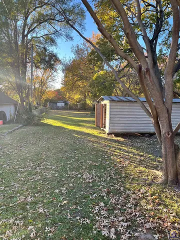 $184,500 | 805 Peyton Street, Emporia, KS 66801