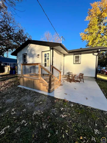 $184,500 | 805 Peyton Street, Emporia, KS 66801