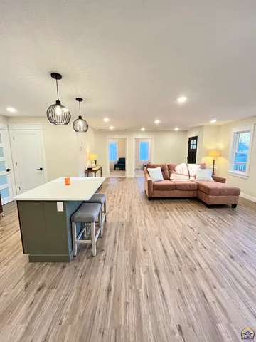 $184,500 | 805 Peyton Street, Emporia, KS 66801